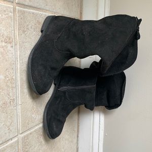 Tall faux suede cat and Jack girls size 1 boots